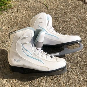 Lake Placid Spirit 300 Women's Figure Ice Skates